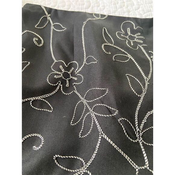 Dana Buchman Silk Not Kohl’s Embroidered Wide Leg Floral Pants Size 4 - Picture 5 of 10